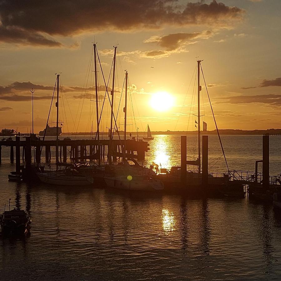 The Swan Inn Harwich Exteriör bild